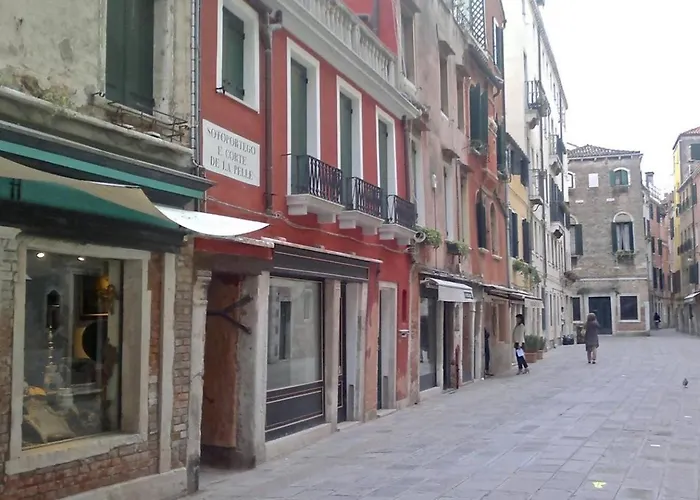 La Casetta A Palazzo Grassi * Venise